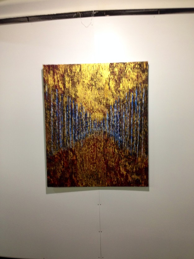 "Prospettiva nella foresta blu e oro" di Alessandra Mussolini.  Foto Safarik Art Magazine