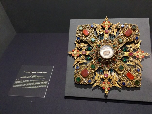 Croce con reliquie di San Giorgio, 1746. Foto Safarik Art Magazine