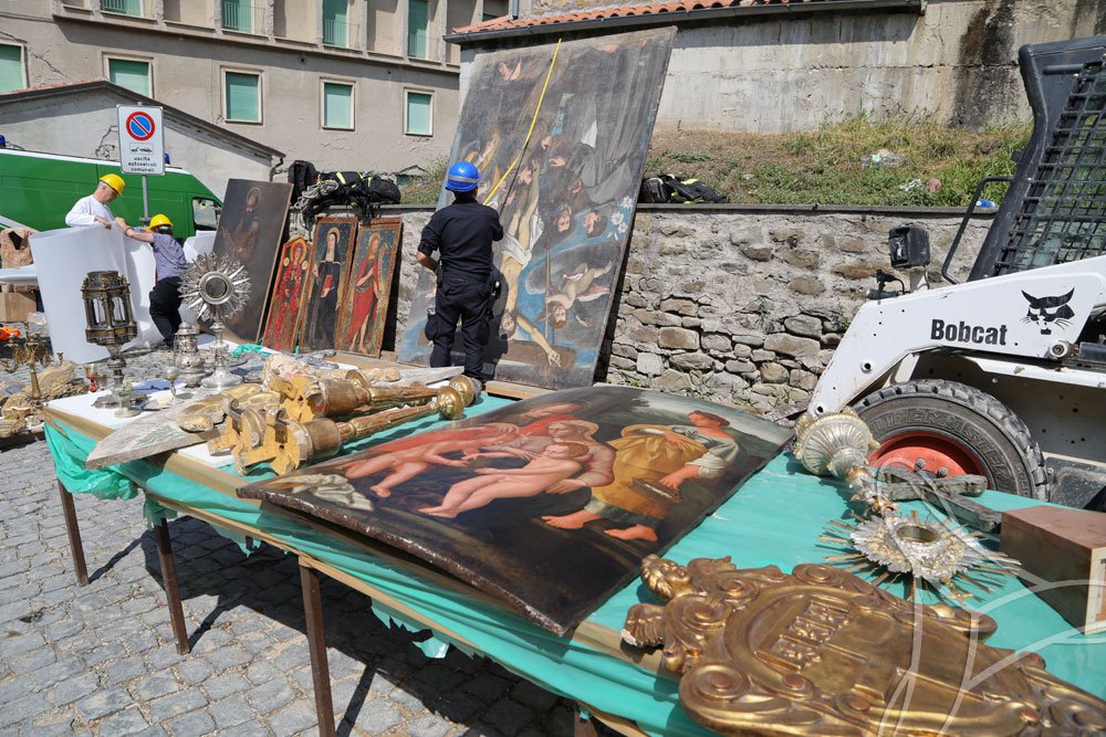Amatrice - Recupero dei beni culturali dopo il terremoto del 24-08-2016 nel centro Italia © Foto protezione civile