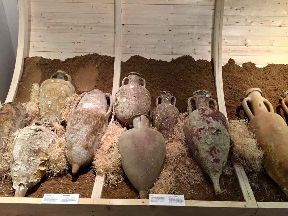 Anfore in stiva, Mirabilia Maris. Tesori dai mari di Sicilia, mostra a Palermo (2017). Foto SAM