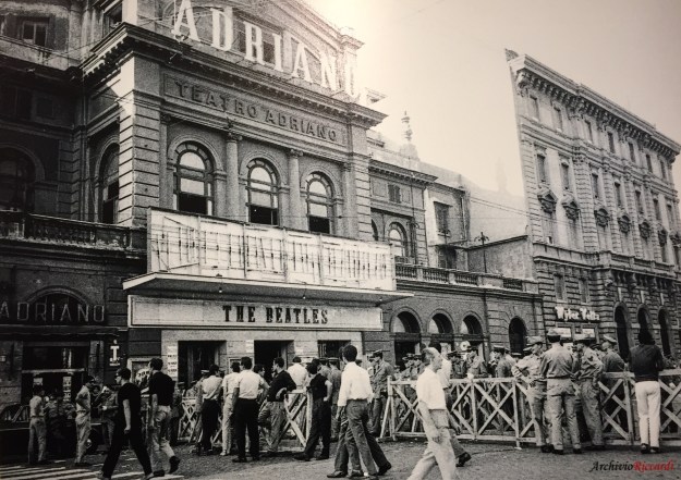 1965: The Beatles in Rome (Teatro Adriano). Fotografia di Carlo Riccardi in Archivio Riccardi