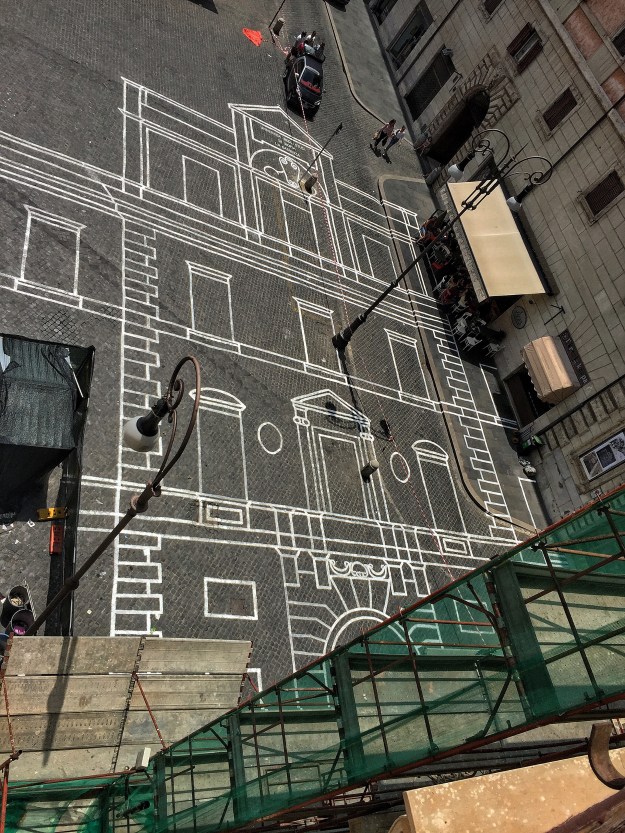 Disegno architettonico su Piazza Borghese a Roma. Foto Safarik Art Magazine