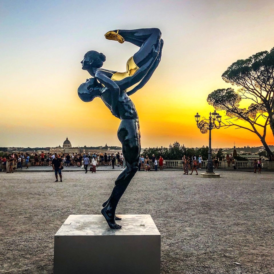 Carole A. Feuerman, "Fire & Harmony", Roma, Terrazza del Pincio, scultura