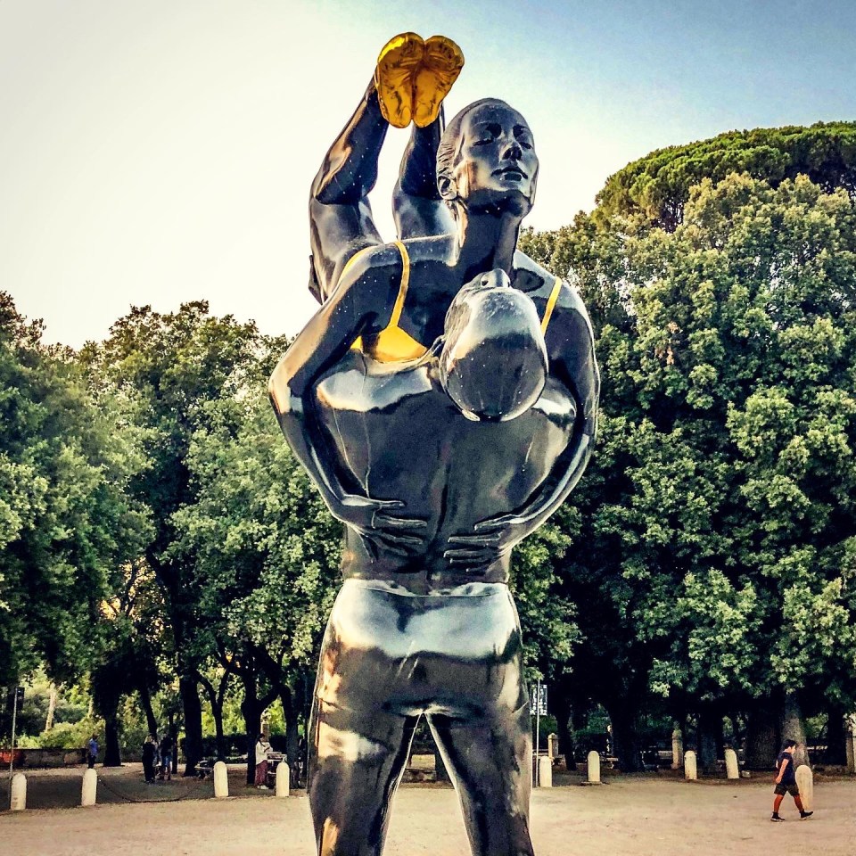 Carole A. Feuerman, "Fire & Harmony", Roma, Terrazza del Pincio, scultura