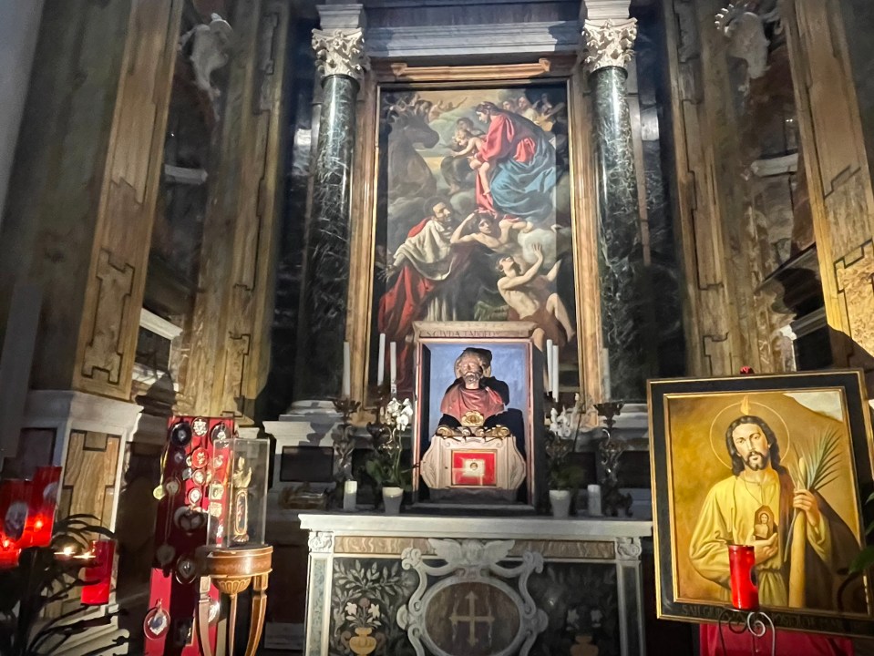 Alessandro Turchi detto l’Orbetto (1578–1649), San Carlo Borromeo in adorazione della Madonna con Bambino, 1617-1618, olio su tela senza misure, ma circa cm. 250x150